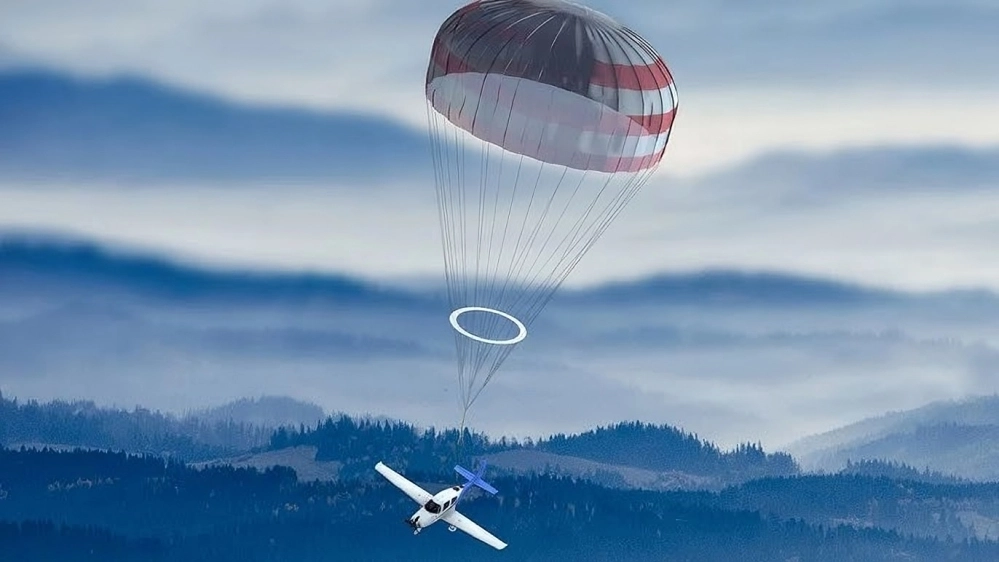 What is the Cirrus CAPS? A Pilot's Guide to the Parachute System