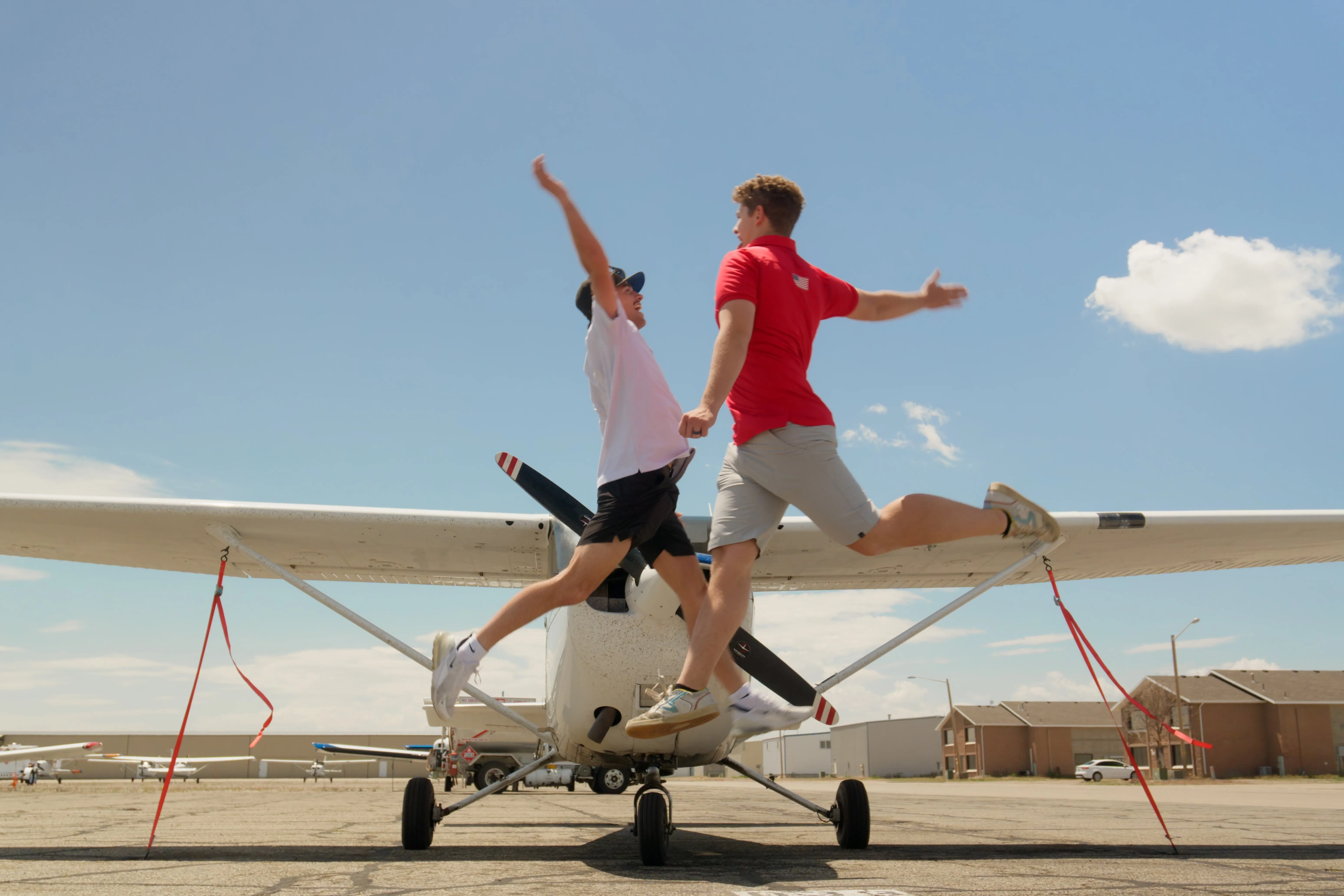 Blitz Aviation Salt City Lake Flight School Utah - Plane flying over Ohio mountains